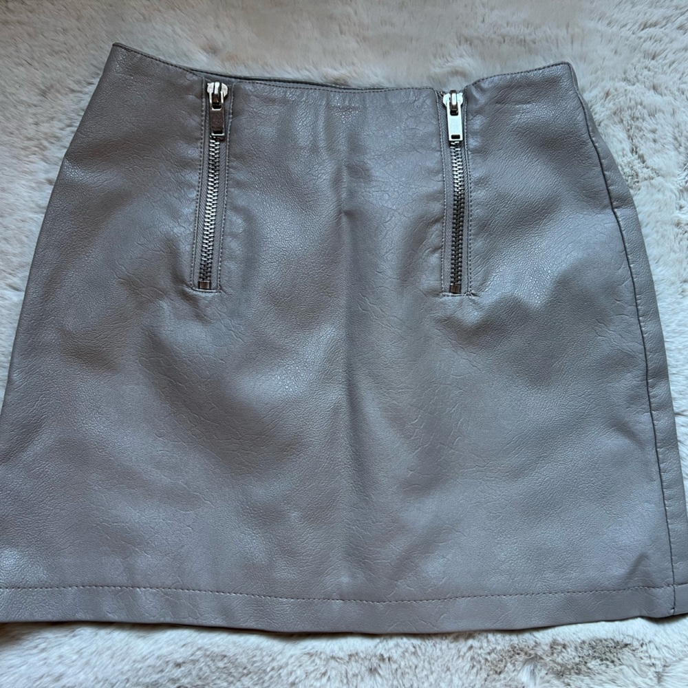 Forever 21 Light Gray Skirt